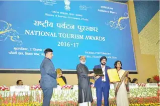  ??  ?? Gurudev Singh receiving Tourism award