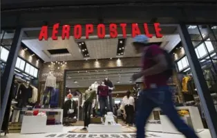  ?? BLOOMBERG FILE PHOTO ?? Aeropostal­e is among the fashion retailers that were hit hard by changes in the way teens shop for clothes.