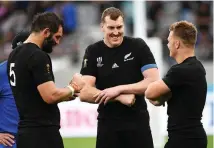  ?? Photo / Photosport ?? Brodie Retallick (centre) expects a seamless transition in All Blacks captiancy between Sam Cane (right) and Sam Whitelock (left).