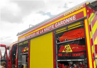  ??  ?? Malgré l’interventi­on des pompiers, l’homme est décédé des suites de sa chute. (Illustrati­on.)