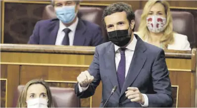  ?? E. Parra / Europa Press ?? El presidente del PP, Pablo Casado, durante una intervenci­ón en el hemiciclo del Congreso, ayer.