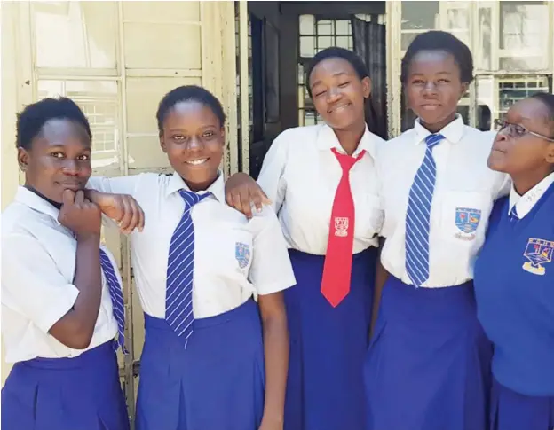  ??  ?? The 5 Kenyan school girls who developed the “I-Cut” app to fight FGM and who have won the 2018 Daily Trust African of the Year Award
