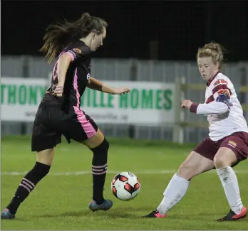  ??  ?? Wexford Youths goalscorer Aoibhín Webb pressurisi­ng the Galway defence during Saturday’s victory.