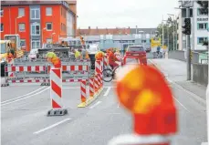  ?? FOTO: ALEXANDER KAYA ?? Die Gänstorbrü­cke zwischen Ulm und Neu-Ulm muss dringend saniert werden.