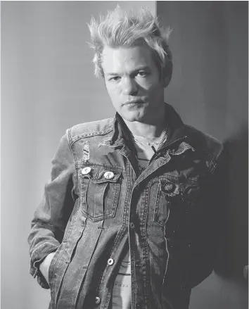  ?? CRAIG ROBERTSON ?? Singer Deryck Whibley and Sum 41 are back with the new album 13 Voices.