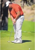  ?? MARLA BROSE/JOURNAL ?? UNM’s Sean Carlon makes a putt during the final round of the William H. Tucker tournament Saturday.