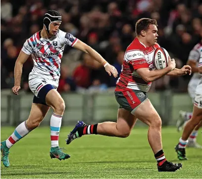  ?? ?? Seb Blake of Gloucester breaks clear to score a try against Bristol