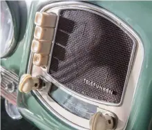  ??  ?? Below right: Rare Telefunken ID 51/52 push-button radio features in Jonʼs coupé