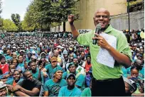  ?? Picture: MOELETSI MABE ?? MARATHON STRIKE: Amcu president Joseph Mathunjwa addresses striking Amplats mineworker­s