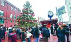  ?? VINCE TALOTTA/TORONTO STAR ?? The Toronto Christmas Market continues at the Distillery District.