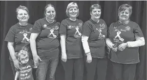  ?? JEREMY FRASER/CAPE BRETON POST ?? From left, Darlene Bond, Sarah Brown, Michele Stewart, Laura Marsh, Betty Pye and Carol Wall. The family participat­ed in this year’s Walk for Alzheimer’s in memory of their mother, Lillian, who was diagnosed with the disease and died in 2004.