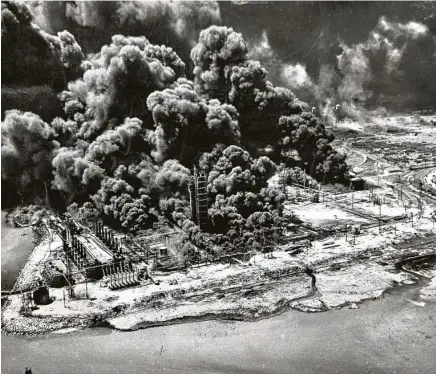  ?? Houston Chronicle file ?? A styrene plant becomes a roaring inferno where hundreds died April 16, 1947, in the Texas City disaster. Hundreds of other fires started in areas where petroleum was stored after ammonium nitrate ignited aboard the French-owned S.S. Grandcamp.