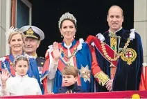  ?? ?? KATE MIDDLETON y su esposo, Guillermo de Inglaterra, calcularon con precisión de padres el momento justo en que debían revelar a sus tres hijos la enfermedad de su madre