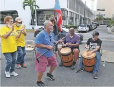  ?? / DENNIS A. JONES ?? Protesta. Las pensiones de jubilados de la AEE no están garantizad­as.