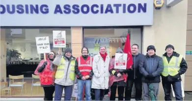  ??  ?? Support Richard Leonard MSP with striking workers outside Wishaw District Housing Assocation