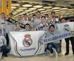  ??  ?? AFICIÓN. Los madridista­s ya se desplazaro­n a Kiev.