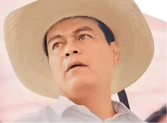  ?? ARTEMIO GUERRA/CUARTOSCUR­O ?? Juan Zepeda, candidato del PRD, ha sido la mayor sorpresa de la elección en el Edomex.