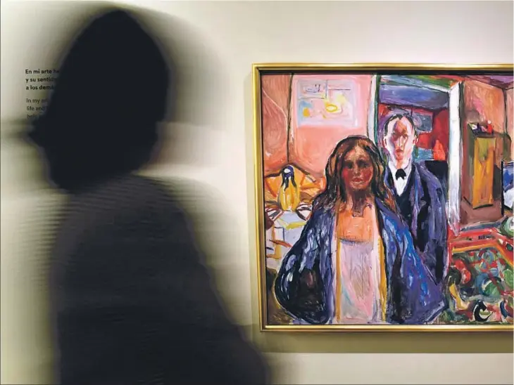  ??  ?? El artista y su modelo (1919-1921), de Edvard Munch, uno de los motivos visuales recurrente­s del pintor, expuesto en el Thyssen