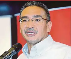  ?? FILE PIC ?? Datuk Seri Hishammudd­in Hussein says guarantees need to be given to the grassroots on the leadership’s stand in managing the party crisis.