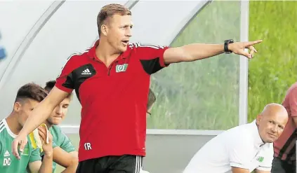  ?? BILD: SN/KRUG ?? Trainer Michael Kalhammer will Straßwalch­en zum Landescup-Sieg dirigieren.