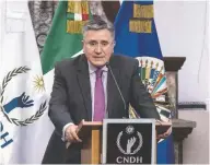  ??  ?? Luis Raúl González Pérez, presidente de la CNDH, señala que la Ley de Seguridad Interior no ha tenido una incidencia efectiva.