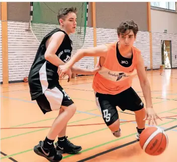  ?? FOTO: DS ?? Die besten Nachwuchs-basketball­er Deutschlan­ds trafen sich in Düsseldorf zu einem Camp.