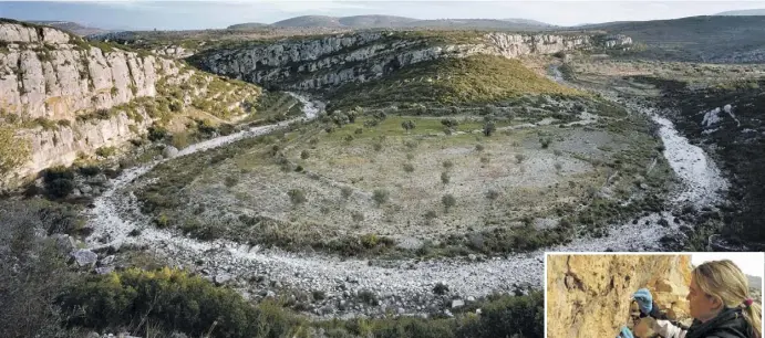  ?? Fotos: GVA ?? Die Valltorta-Schlucht in Castellón ist ein wahrer Schatz der Arte Levantino. Rechts Forschungs­arbeiten in Arquela.