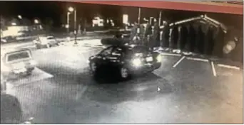  ?? PHOTO FROM CHESTER COUNTY DISTRICT ATTORNEY’S OFFICE ?? Authoritie­s released this video image of a vehicle that left the scene of the fatal shooting.