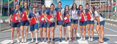  ??  ?? Casas, Gil, Domínguez, Cazorla, Palau, Torrens, Rodríguez, Abalde, Ouviña, Conde y Carrera, de la Selección femenina de baloncesto.