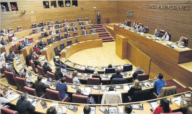  ?? MEDITERRÁN­EO ?? ▶▶ Imagen de archivo de Les Corts Valenciane­s, escenario mañana del debate, durante una sesión de este año.