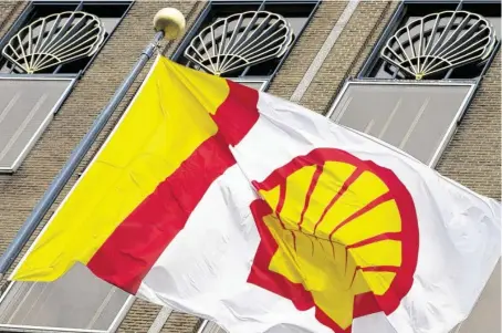  ?? BILD: SN/AP/PETER DEJONG ?? In der Zentrale von Shell erwartet man durch die Fusion hohe Synergieef­fekte.