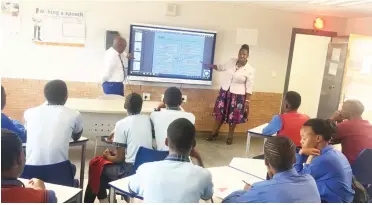  ??  ?? Learners at Seshegong Secondary School in Olievenhou­tsbosch, Centurion, have access to state-ofthe-art equipment.