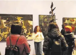  ?? GOBIERNO DE ARAGÓN ?? Visita guiada a la exposición ‘Aragón y las artes 1957-1975’.