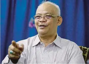 ?? PIC BY SYARAFIQ ABD SAMAD ?? Malaysian Trade Unions Congress president Datuk Abdul Halim Mansor says there are several difference­s in jurisdicti­on and job scope for the Social Security Organisati­on and Employees Provident Fund.