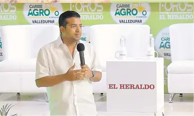  ??  ?? Augusto Ramírez Uhía, alcalde de Valledupar, en el Debate Caribe Agro, organizado por EL HERALDO.