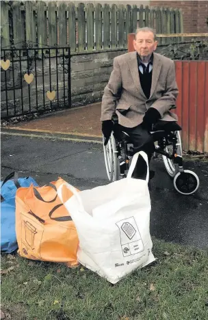  ?? ABBY BOLTER ?? Amputee Ray Howe, 72, has criticised Bridgend council for the delay in getting him help with his rubbish and recycling collection­s