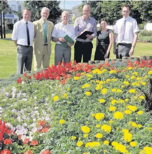  ?? AN144249_ 01 ?? Judges in town for South and South East in Bloom. From left to right: David Phillips, Cllr Frank Rust, Vincent Gradwell, Chris Evans, Carla Dale and James Duggin.