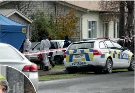  ?? KAVINDA HERATH/STUFF ?? Sandi Graham and Dale Watene shared drinks at her Otautau home shortly before he disappeare­d.