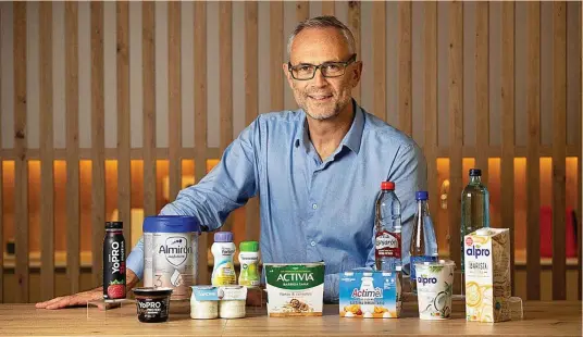  ?? ?? François Lacombe es el nuevo director general de Danone Iberia desde septiembre. El ejecutivo francés lleva 25 años en la compañía.