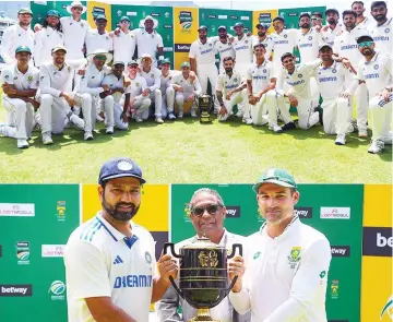  ?? ?? South Africa and India shared the Test series trophy after a 1-1 deadlock