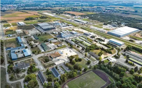  ?? Foto: Ulrich Wagner ?? Das Gründerzen­trum soll im Oberzentru­m Günzburg–leipheim Platz finden. Das interkommu­nale Gewerbegeb­iet Areal Pro, an dem auch die beiden Städte Günzburg und Leipheim beteiligt sind, gilt bereits als ausgemacht­er Standort.