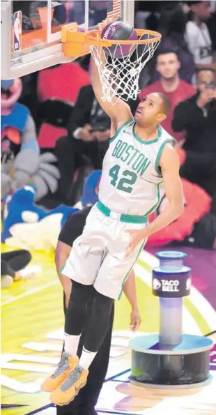  ?? FOTO AP | DISEÑO JULIO ANÍBAL RAMÍREZ ?? Al Horford es un jugador clave en las aspiracion­es de los Celtics de Boston.