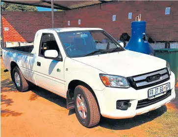  ??  ?? The JMC Boarding single cab offers buyers on a budget an affordable alternativ­e