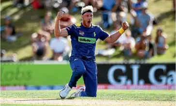  ?? PHOTOSPORT ?? Otago’s Matt Bacon celebrates his stunning caught-and-bowled against Central Stags in Nelson yesterday.
