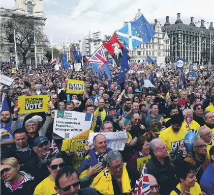  ??  ?? 0 Participan­ts on the ‘people’s vote’ march packed the streets of London at the weekend