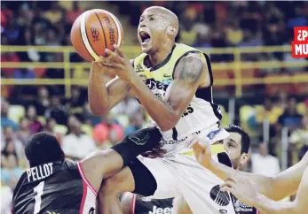  ??  ?? ¿POTENCIAL MUDANZA?La opción que evalúa Guillermo Díaz de jugar en la LDA con un equipo de Nicaragua en lugar de hacerlo con los Capitanes da señales de que posiblemen­te no vuelva a estar con Arecibo en el BSN.