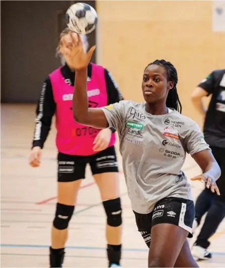  ?? FOTO: KRISTIN ELLEFSEN ?? Lysa Tchaptche hadde sin første trening med Vipers fredag formiddag.