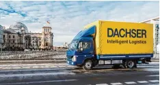  ?? Foto: Daimler AG ?? An einzelnen Standorten, wie auf unserem Bild in Berlin, setzt das Logistikun­terneh men Dachser inzwischen Elektro Trucks ein.