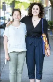  ?? ARNOLD GOLD / HEARST CONNECTICU­T MEDIA ?? Cara Cancelmo, left, director of developmen­t and communicat­ions for the Connecticu­t Veterans Legal Center, with Lorna Chitty, a Dwight Hall summer fellow, in New Haven.