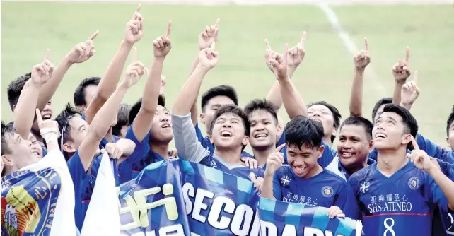  ?? FILE SUNSTAR ?? CHAMPIONS AGAIN. SHSAteneo de Cebu won the Boys 18 title of the Aboitiz Cup after beating Don Bosco Boys Home via shootout.